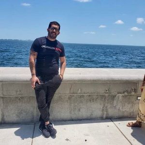 Meet your Posher, López